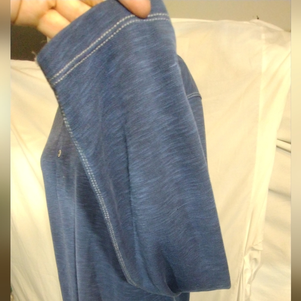 Tommy Bahama men blue Henley light weight sweater, Long sleeve, 1/2 button, L - Picture 7 of 13